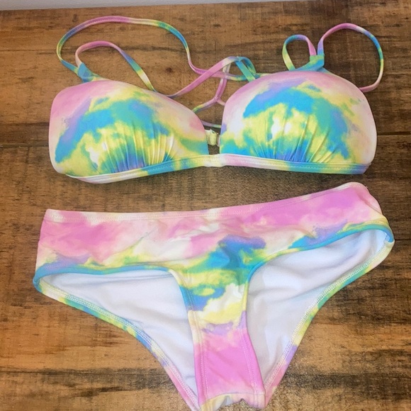 Malibu Dream Girl Tie Dye Bikini - Picture 1 of 2